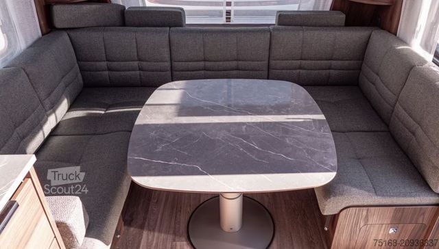 Rulotă FENDT Diamant 560 DW Modell 2025/ 1900 kg / Avila