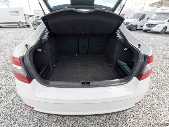 Skåpbil SKODA Octavia 1.6TDI/85KW STYLE PLUS/ KEYLESS/FULL LED