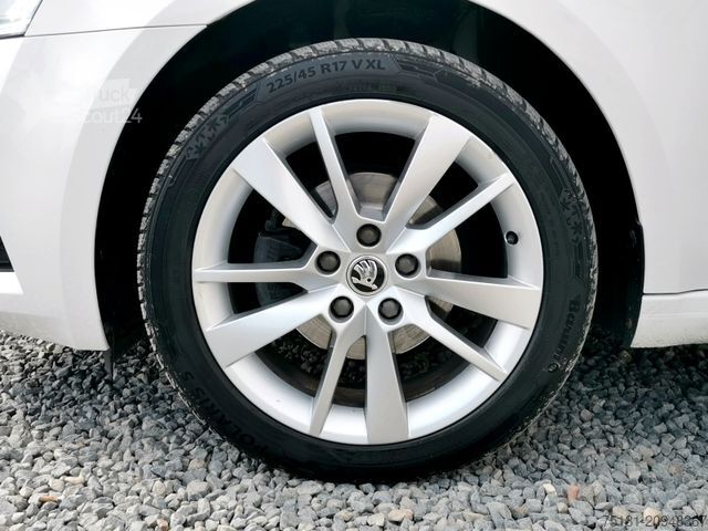 Skåpbil SKODA Octavia 1.6TDI/85KW STYLE PLUS/ KEYLESS/FULL LED