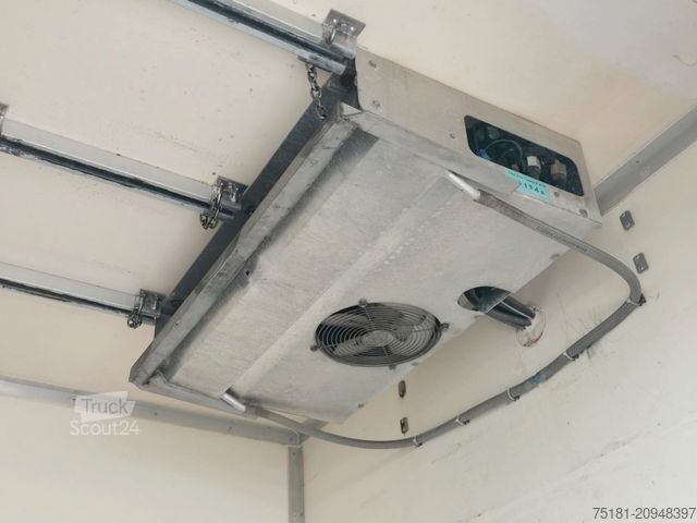 Chladírenská dodávka IVECO Daily 65C15/3.0 TIEFKÜHLER/ FLEISCHHAKEN/ 380V