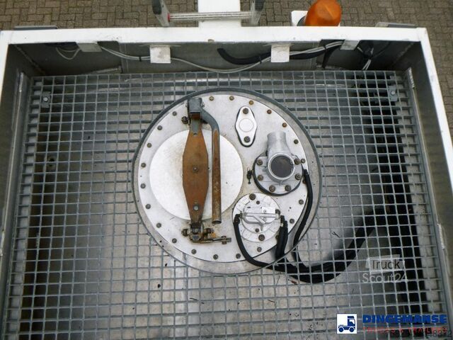 Camião-cisterna DAF LF 55.220 4X2 fuel tank 10 m3 / 3 comp