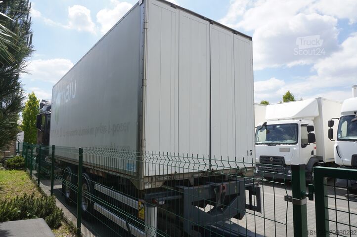 Remorque porte-conteneurs à accès direct Fruehauf passthrough box trailer 18 EPAL / 2021 /