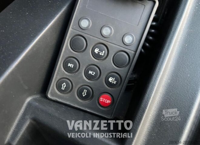 ПЛАТФОРМА С РАМПАМИ Iveco STRALIS AD 320S36 PIANALE