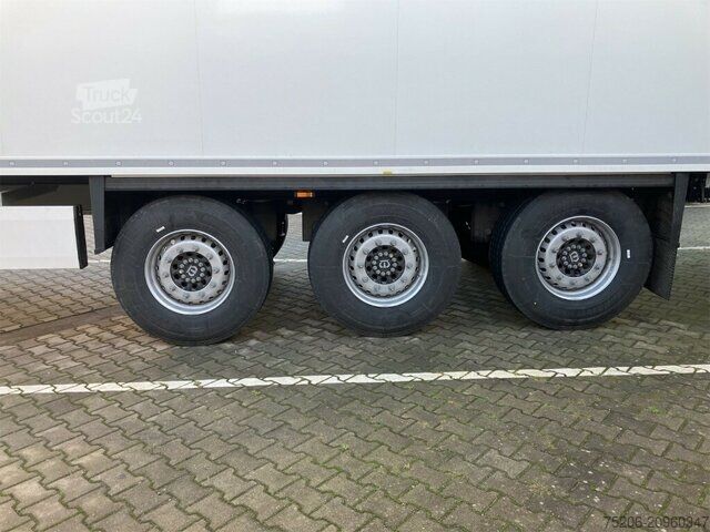 Вантажівка спеціального призначення Krone Cool Liner  SDR 27 eL4-MT