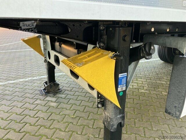 Вантажівка спеціального призначення Krone Cool Liner  SDR 27 eL4-MT