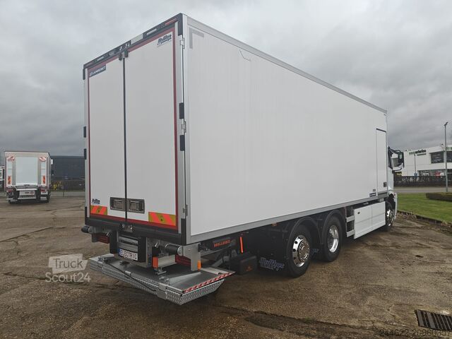 Camion frigorifique Ford Truck F-Line E 6x2 - Garantie 2+0 jaar