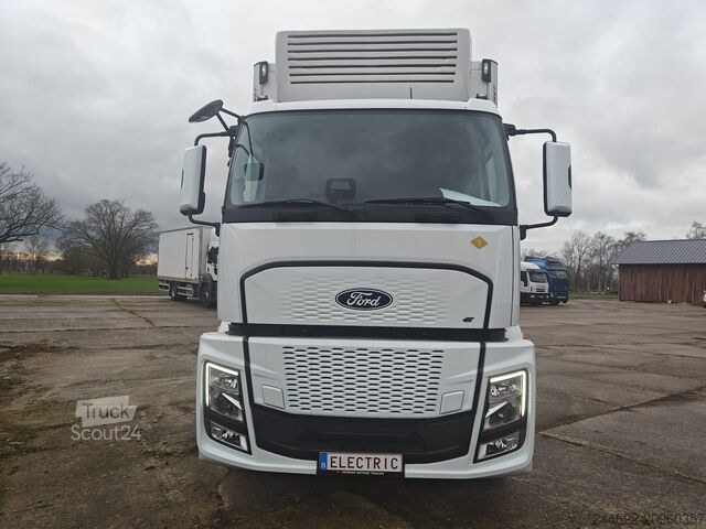 Caminhão frigorífico Ford Truck F-Line E 6x2 - Garantie 2+0 jaar