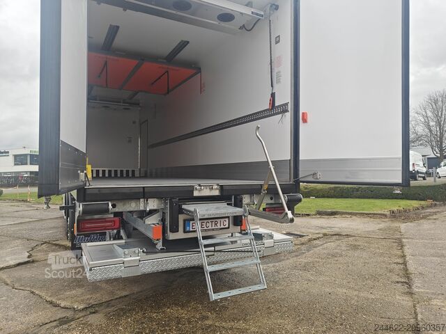 Caminhão frigorífico Ford Truck F-Line E 6x2 - Garantie 2+0 jaar