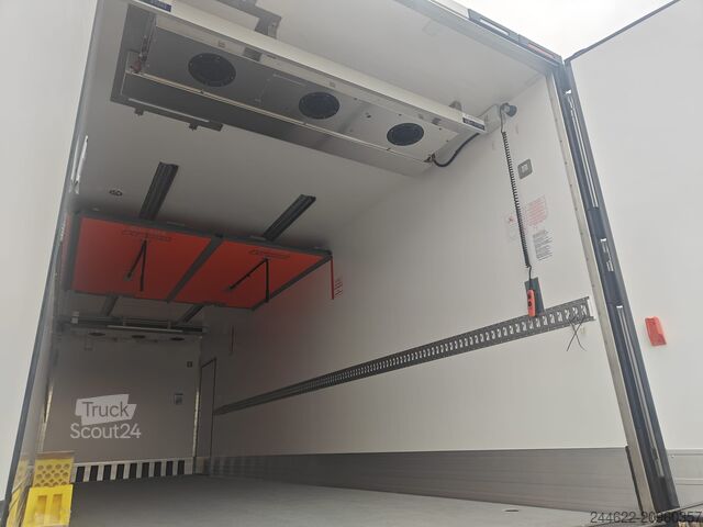Caminhão frigorífico Ford Truck F-Line E 6x2 - Garantie 2+0 jaar