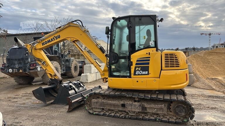 Середній екскаватор 7т - 12т Komatsu PC80MR-5E0 with 3 excavator buckets