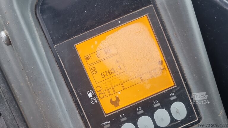 Minigraafmachine < 7t Yanmar VIO 57-6A with 3 excavator buckets