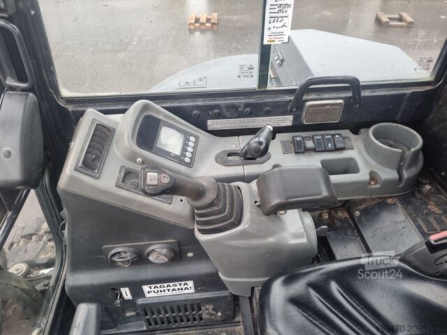 Minigraafmachine < 7t Yanmar VIO 57-6A with 3 excavator buckets