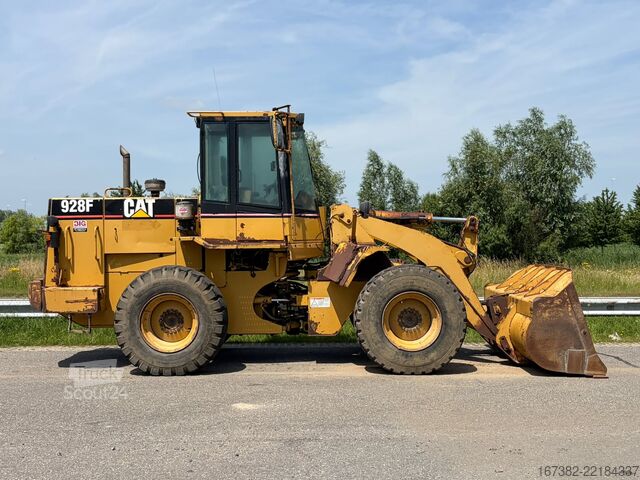 Chargeuse Caterpillar 928F