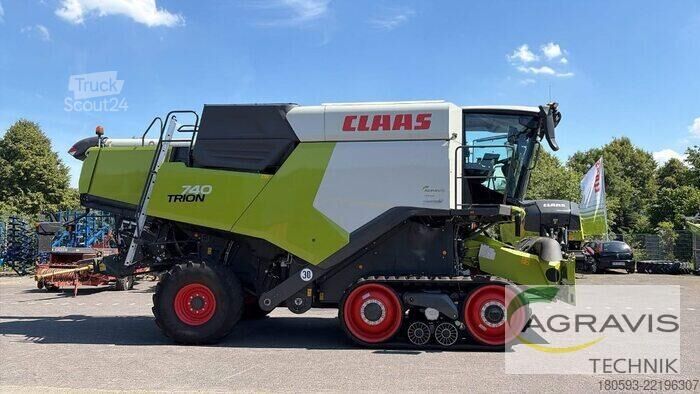 Kombains Claas TRION 740 TERRA TRAC
