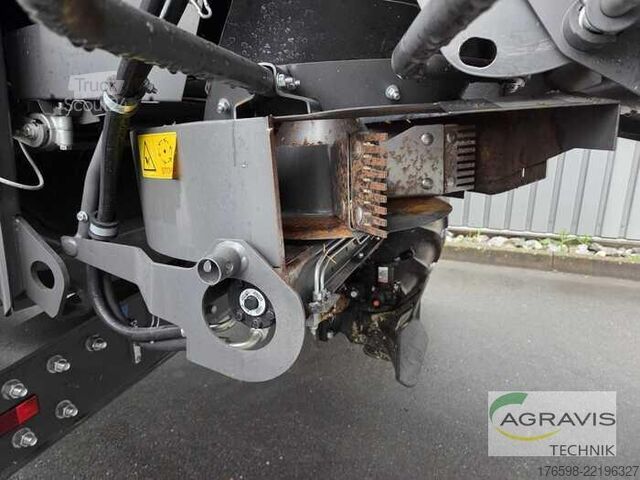 Kombains Claas TRION 730