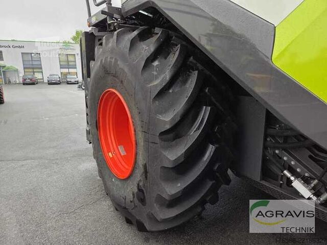 Kombains Claas TRION 730