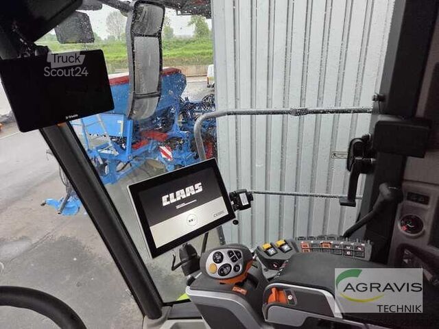 Kombains Claas TRION 730
