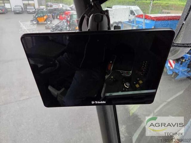 Kombains Claas TRION 730