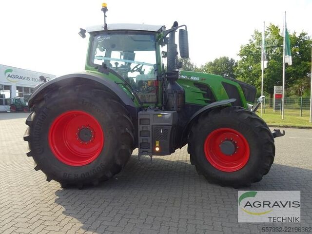 Tractor Fendt 826 VARIO S4 Profi Plus