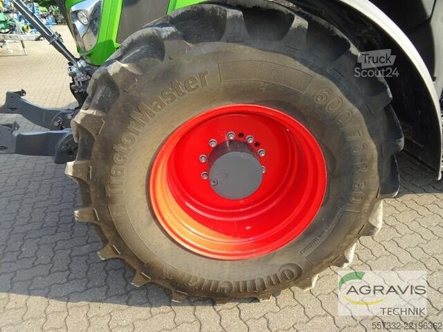 Tractor Fendt 826 VARIO S4 Profi Plus