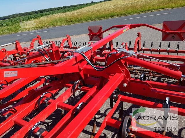 Déchaumeur Einböck VIBROSTAR 5-600