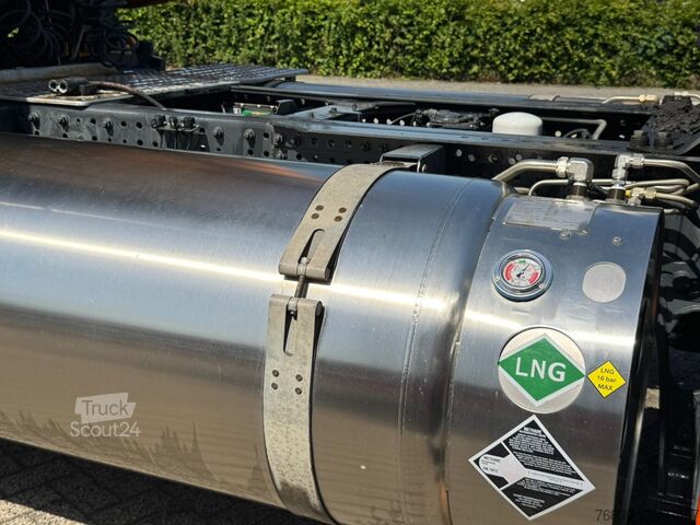 Standard-SZM Iveco Stralis AS440S46 2x LNG tank 598 Liter Retarder