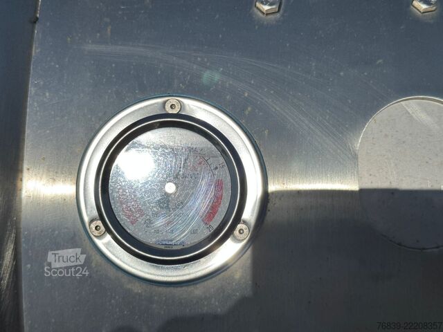 Standard-SZM Iveco Stralis AS440S46 2x LNG tank 598 Liter Retarder