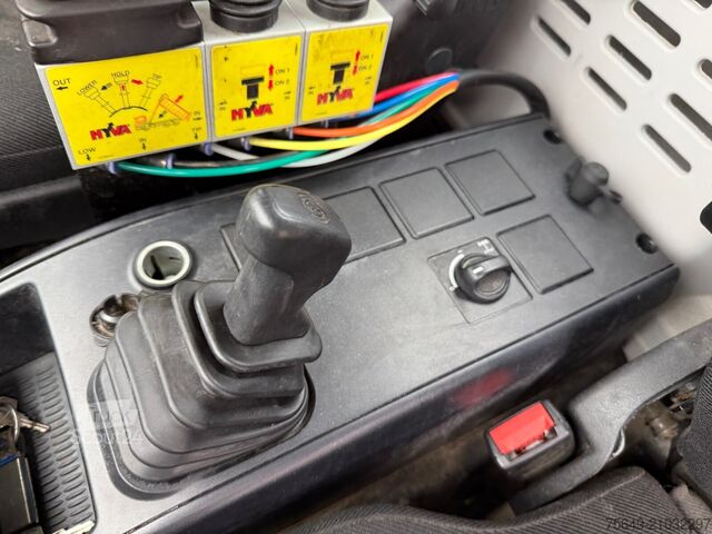 Camion benne à bras amovible Iveco EuroCargo ML120E22 4x2 EuroCargo ML120E22 4x2, City-Abroller