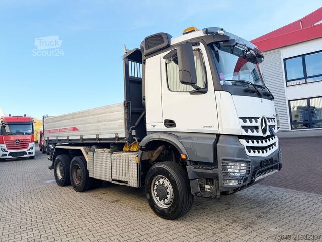 Driezijdige kipper Mercedes-Benz Arocs 3351 AK 6x6 Arocs 3351 AK 6x6, Retarder, Grounder, Motorabtrieb, pneum. Heckklappenöffnung