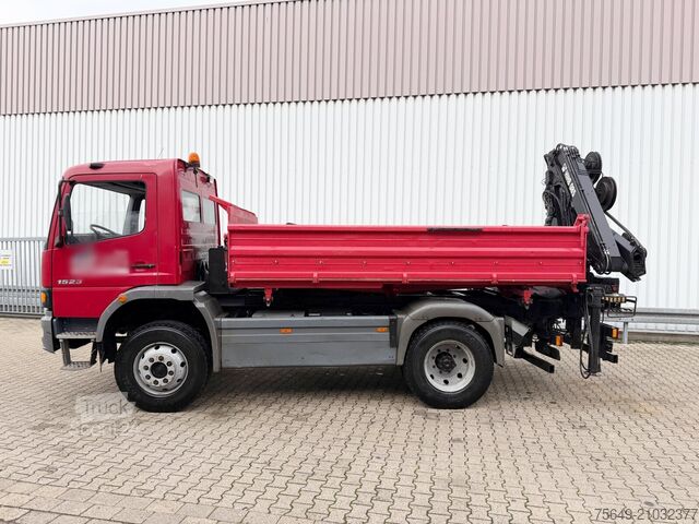 Torenkraan Mercedes-Benz Atego 1523 AK 4x4 Atego 1523 AK 4x4, Heckkran Hiab 085-3, absattelbar