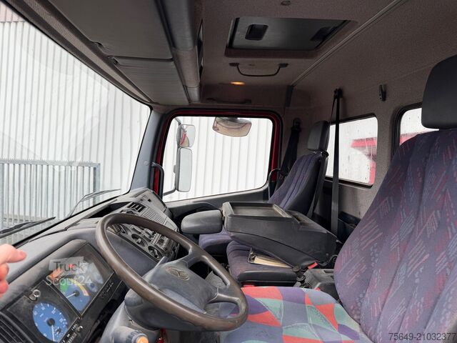 Torenkraan Mercedes-Benz Atego 1523 AK 4x4 Atego 1523 AK 4x4, Heckkran Hiab 085-3, absattelbar