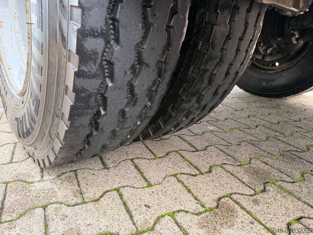 Camion-benne tricar Mercedes-Benz Atego 1523 AK 4x4 Atego 1523 AK 4x4