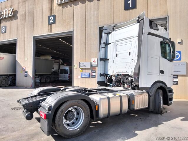 Tracteur routier standard Mercedes-Benz Actros 1851 LS