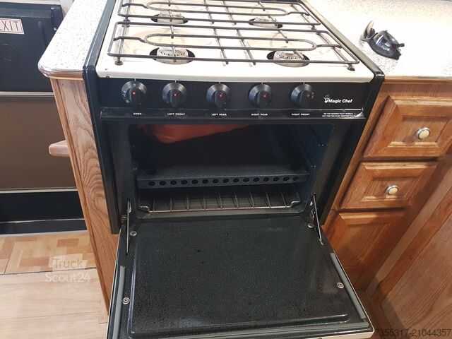 Camping-car capucine nécessitant un permis C1 Coachmen  Ford Leprechaun 24