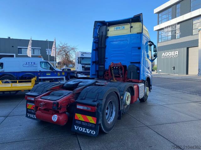 Standaard-SZM Volvo FH 13.500 Globetrotter / 6x2/4 / 2x Tank