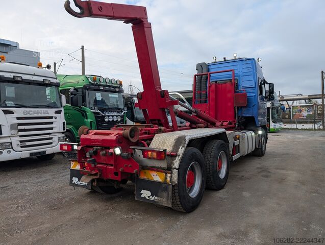 Haakarm vrachtwagen Volvo FH16 6X4 610HP HYVA Blatt/Luft Manuell