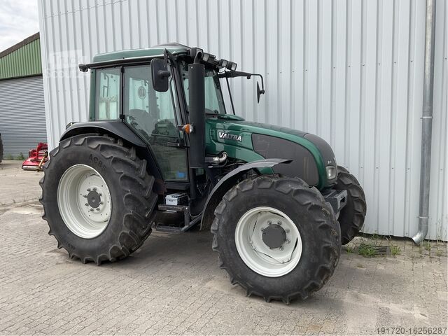 Tractoare (transportoare) Valtra A 93