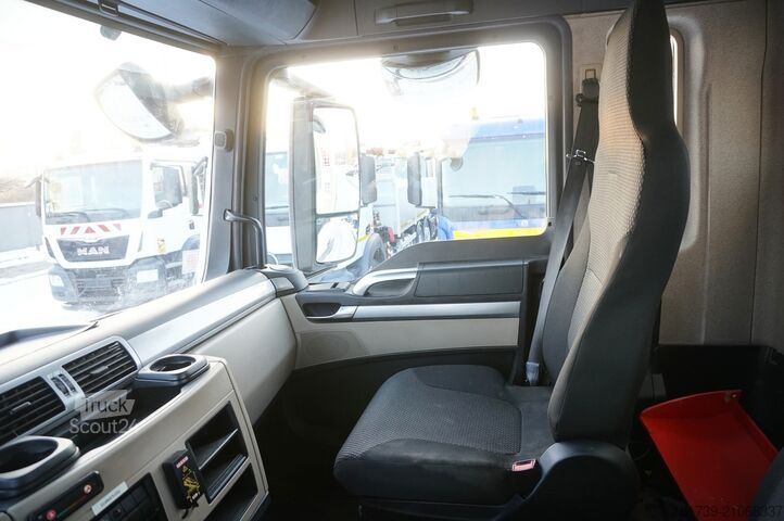 Vinçli platform MAN TGS 26.420 6x4 / Fassi F215A.2.24