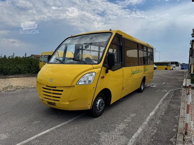 Schulbus Iveco Bus CACCIAMALI TS 65 CNG
