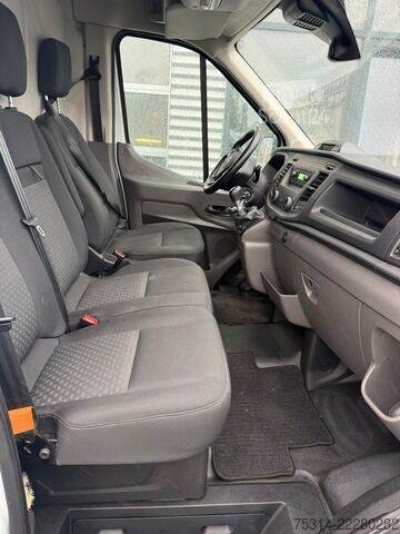 Furgon blaszak ford Transit Klima/ Assistent/ 3 Sitze/ Tempo./ Radio