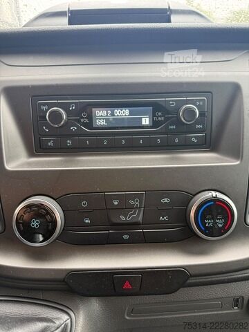 Furgon blaszak ford Transit Klima/ Assistent/ 3 Sitze/ Tempo./ Radio