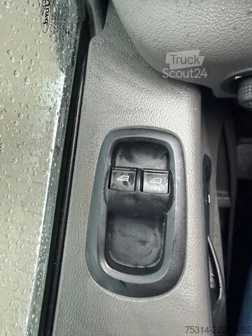 Furgon blaszak ford Transit Klima/ Assistent/ 3 Sitze/ Tempo./ Radio