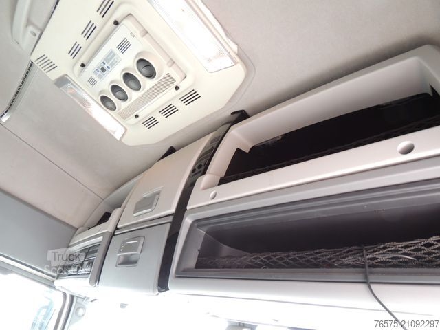 Standardowy ciągnik siodłowy RENAULT T380