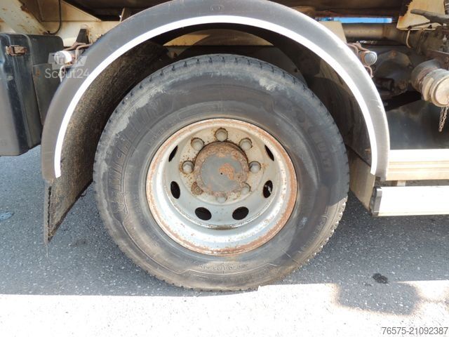 Tankwagen RENAULT 220dci Tankwagen (blatt)