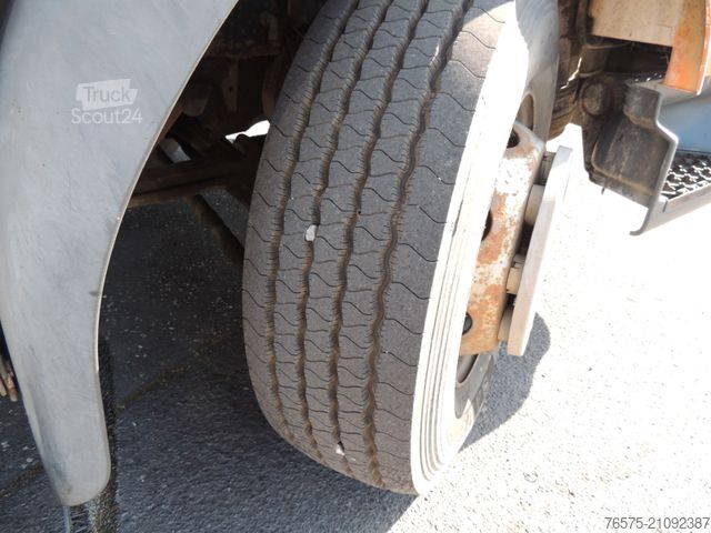 Tankwagen RENAULT 220dci Tankwagen (blatt)