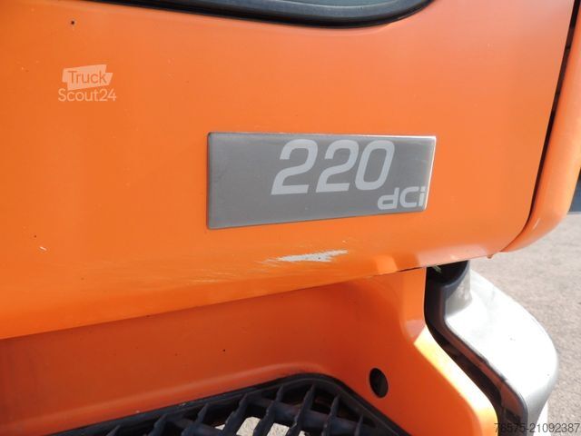 Tankwagen RENAULT 220dci Tankwagen (blatt)