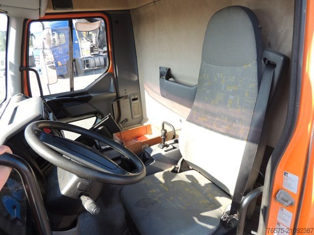 Tankwagen RENAULT 220dci Tankwagen (blatt)