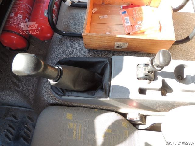 Tankwagen RENAULT 220dci Tankwagen (blatt)