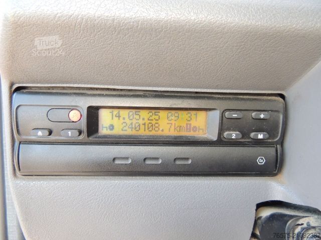 Tankwagen RENAULT 220dci Tankwagen (blatt)