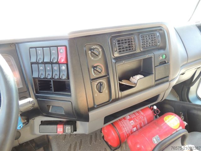 Tankwagen RENAULT 220dci Tankwagen (blatt)